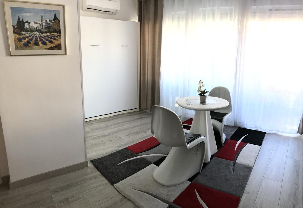 Royal Promenade Apartment Nisa Exterior foto