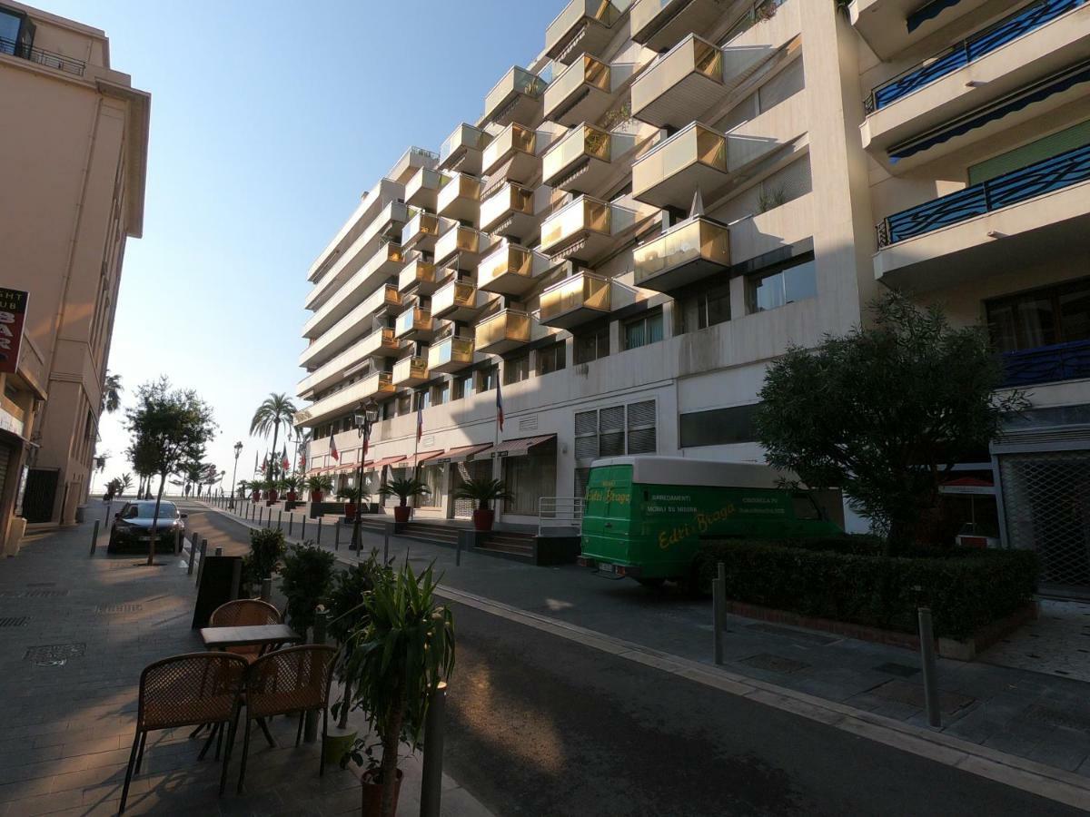 Royal Promenade Apartment Nisa Exterior foto